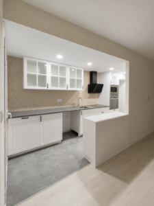 cocina abierta al salón en piso en Zaragoza